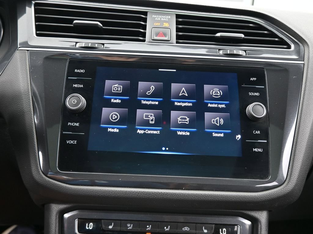 Used 2021 Volkswagen Tiguan SE R-Line image 22