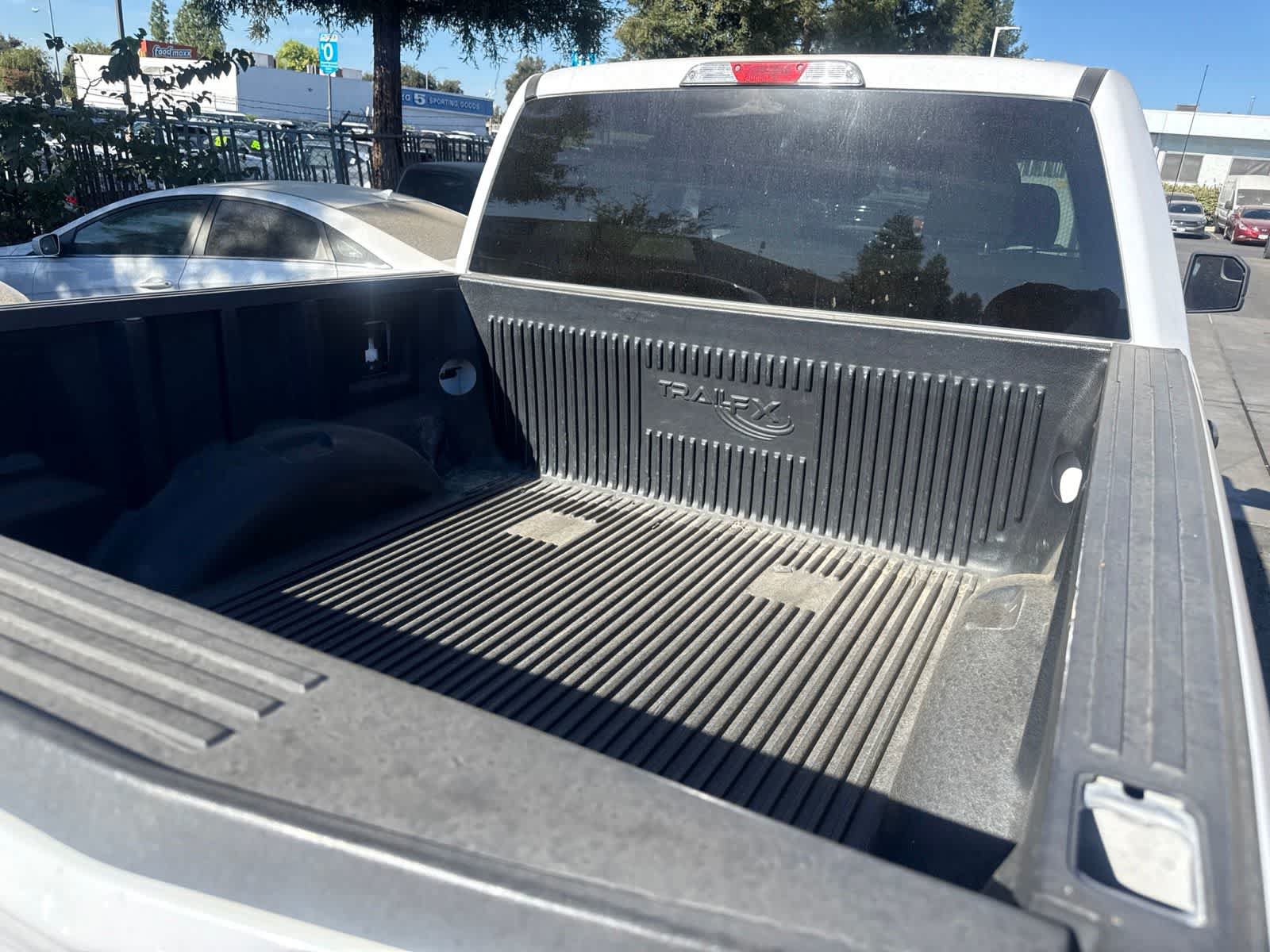 Used 2016 Ford F150 XLT AWD/4WD image 15