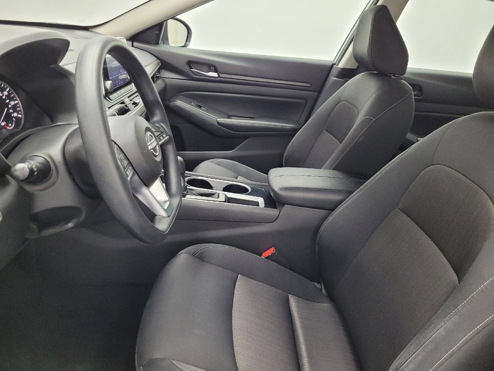 Used 2024 Nissan Altima 2.5 SV image 17