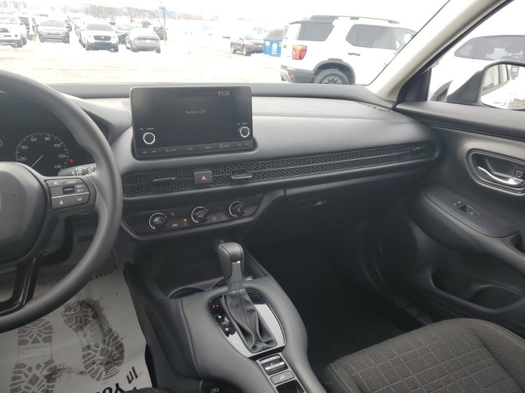 Certified 2025 Honda HR-V LX image 27