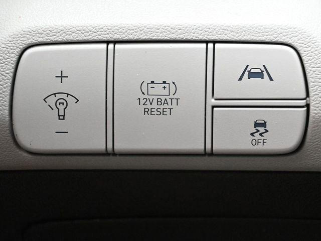 Used 2023 Hyundai Elantra Limited FWD image 28