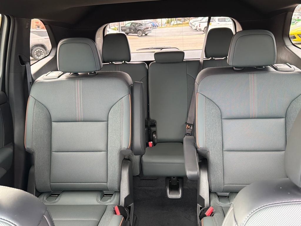 Used 2024 GMC Acadia AT4 w/ LPO, Floor Liner Package image 29
