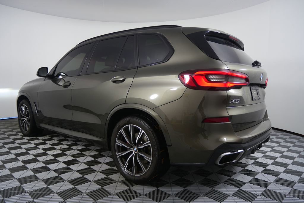 Used 2022 BMW X5 xDrive40i w/ M Sport Package image 5