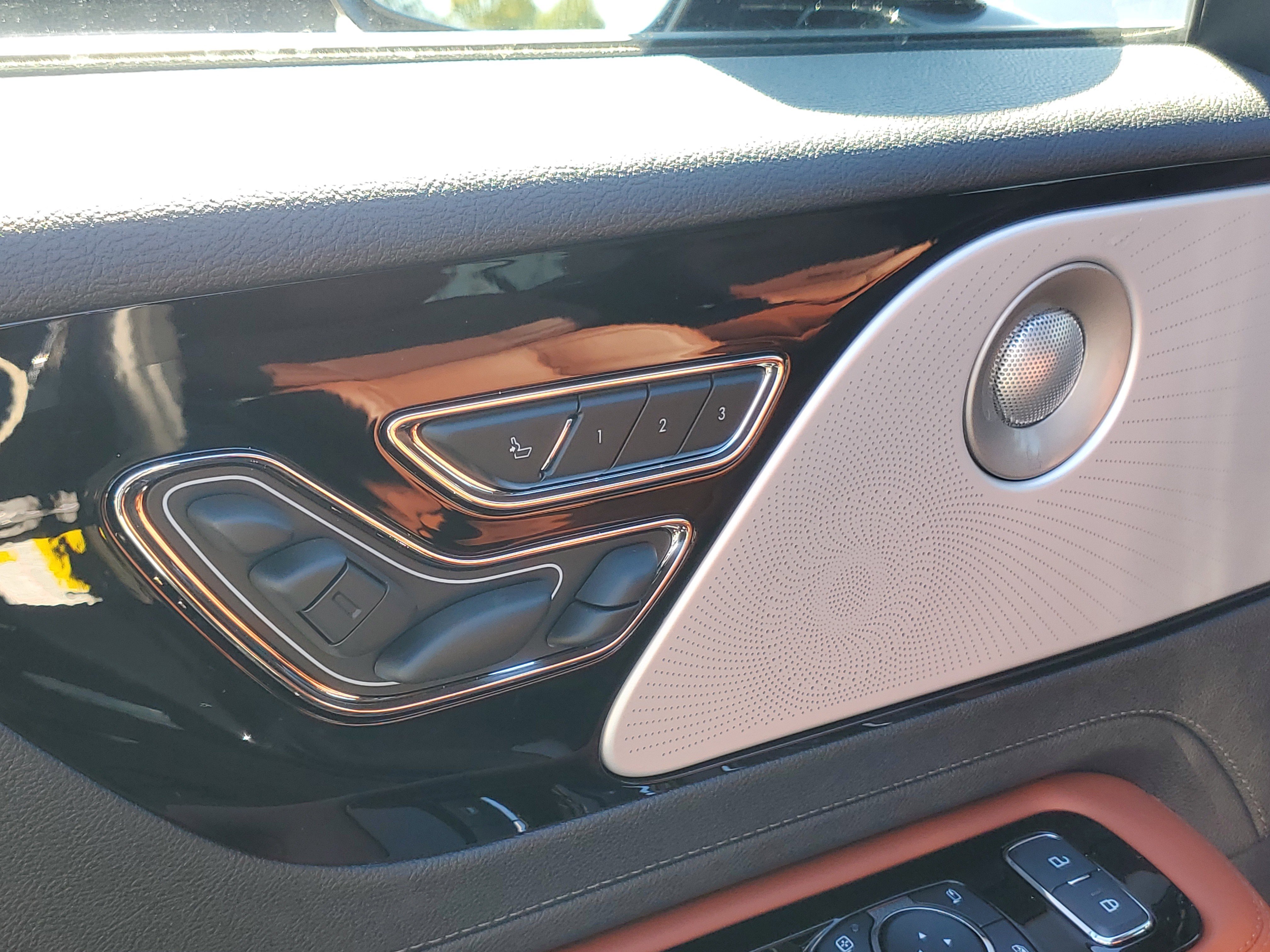 New 2025 Lincoln Aviator Reserve w/ Equipment Group 201A image 9