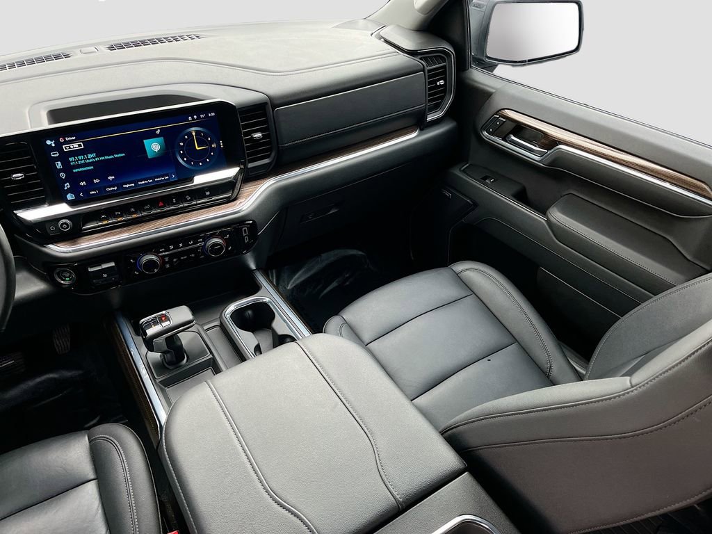 Used 2024 Chevrolet Silverado 1500 LT Trail Boss w/ Convenience Package II image 24