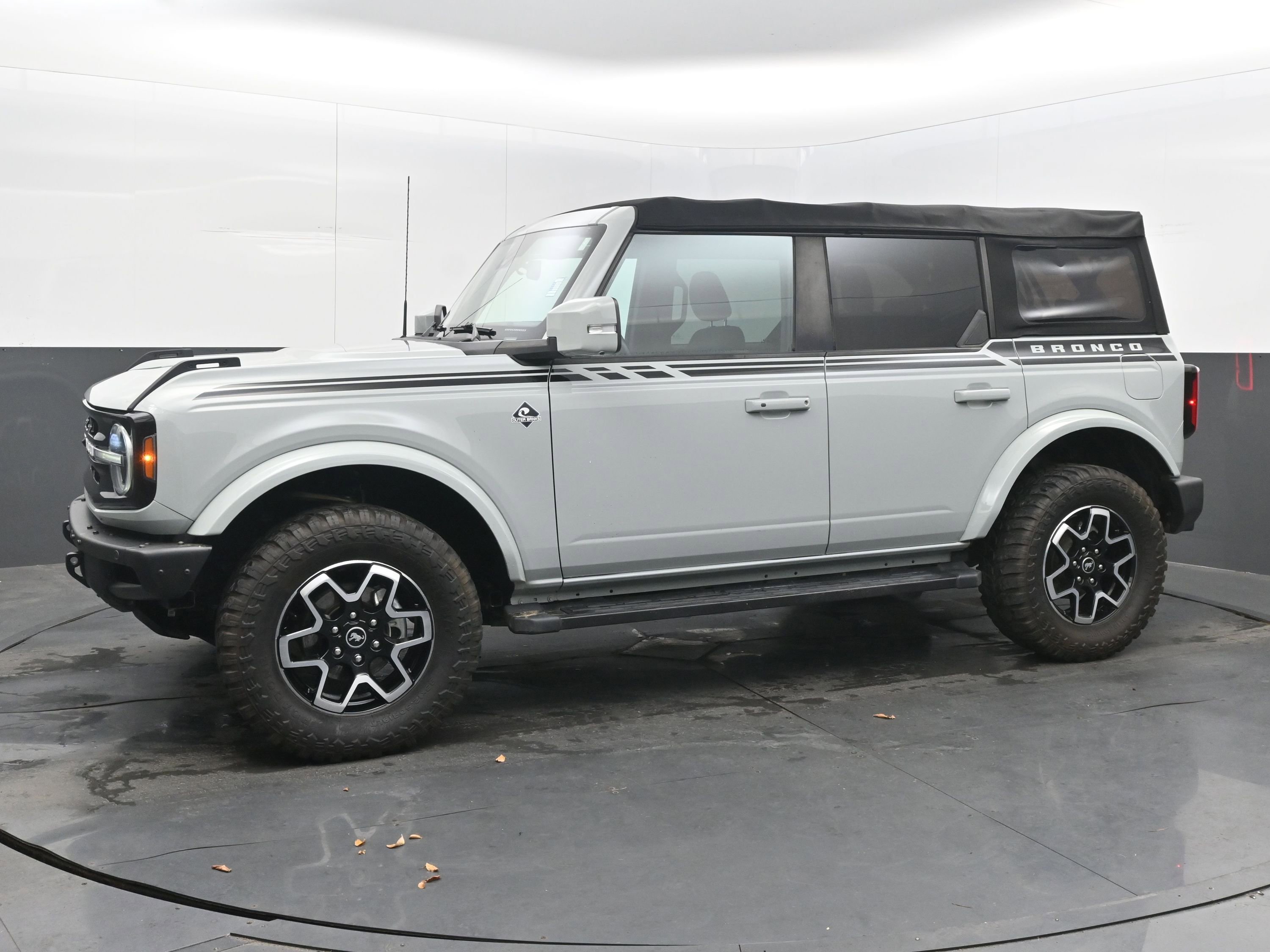 Used 2021 Ford Bronco Outer Banks image 5