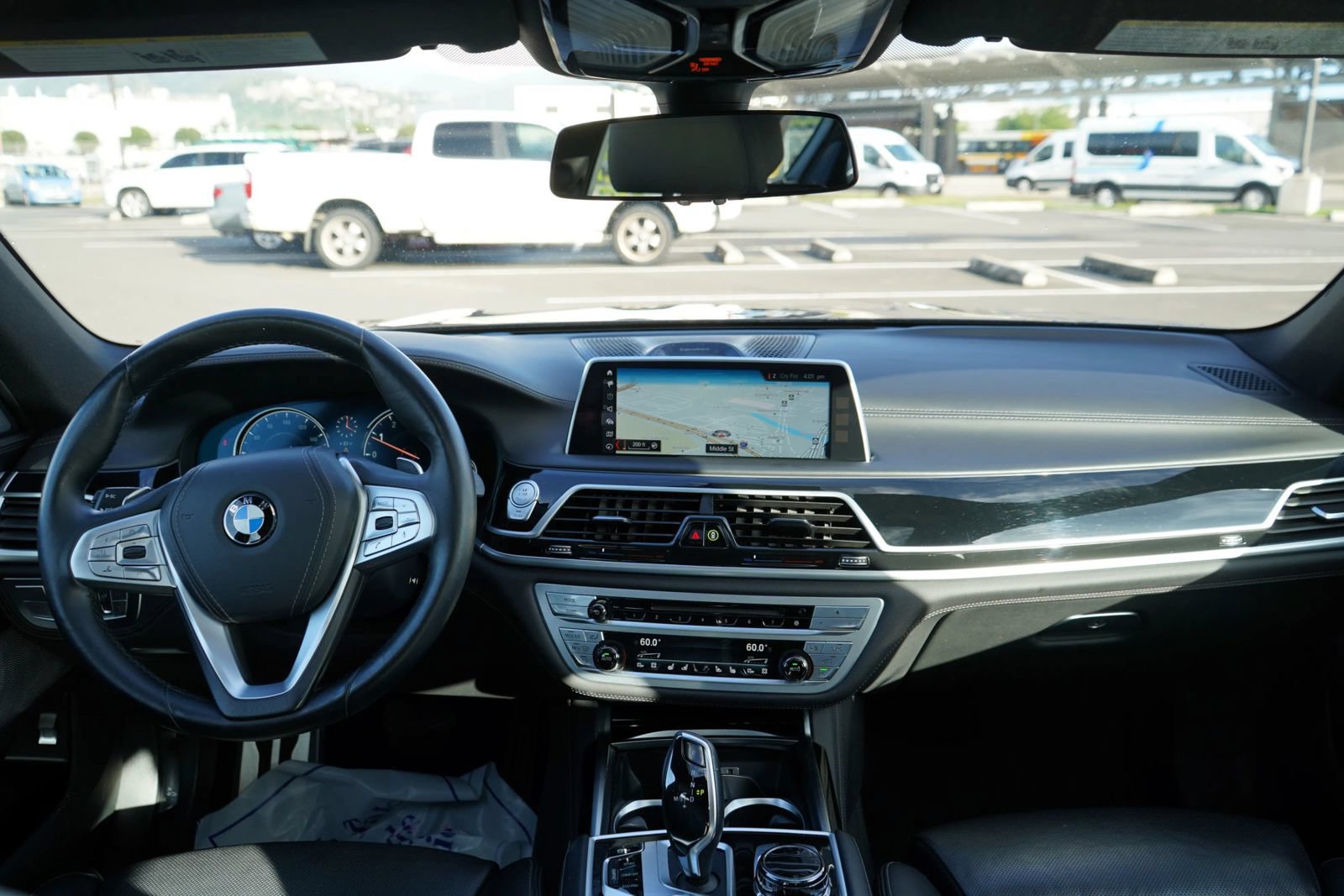 Used 2018 BMW 750i RWD image 23