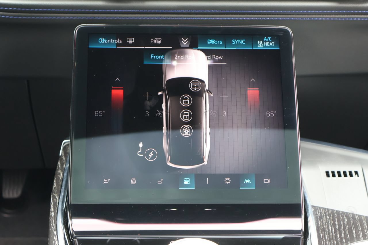 Certified 2025 Cadillac Escalade IQ Sport 1 AWD/4WD image 25