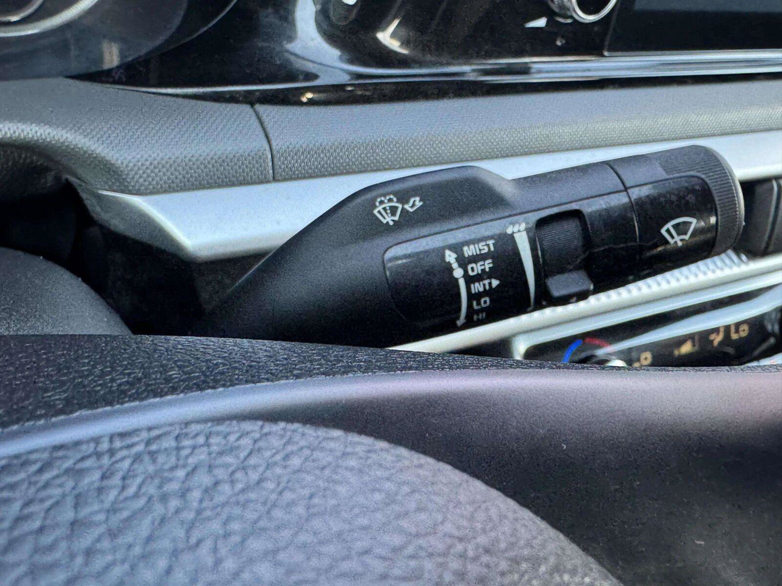 Used 2021 Kia K5 LXS FWD image 17
