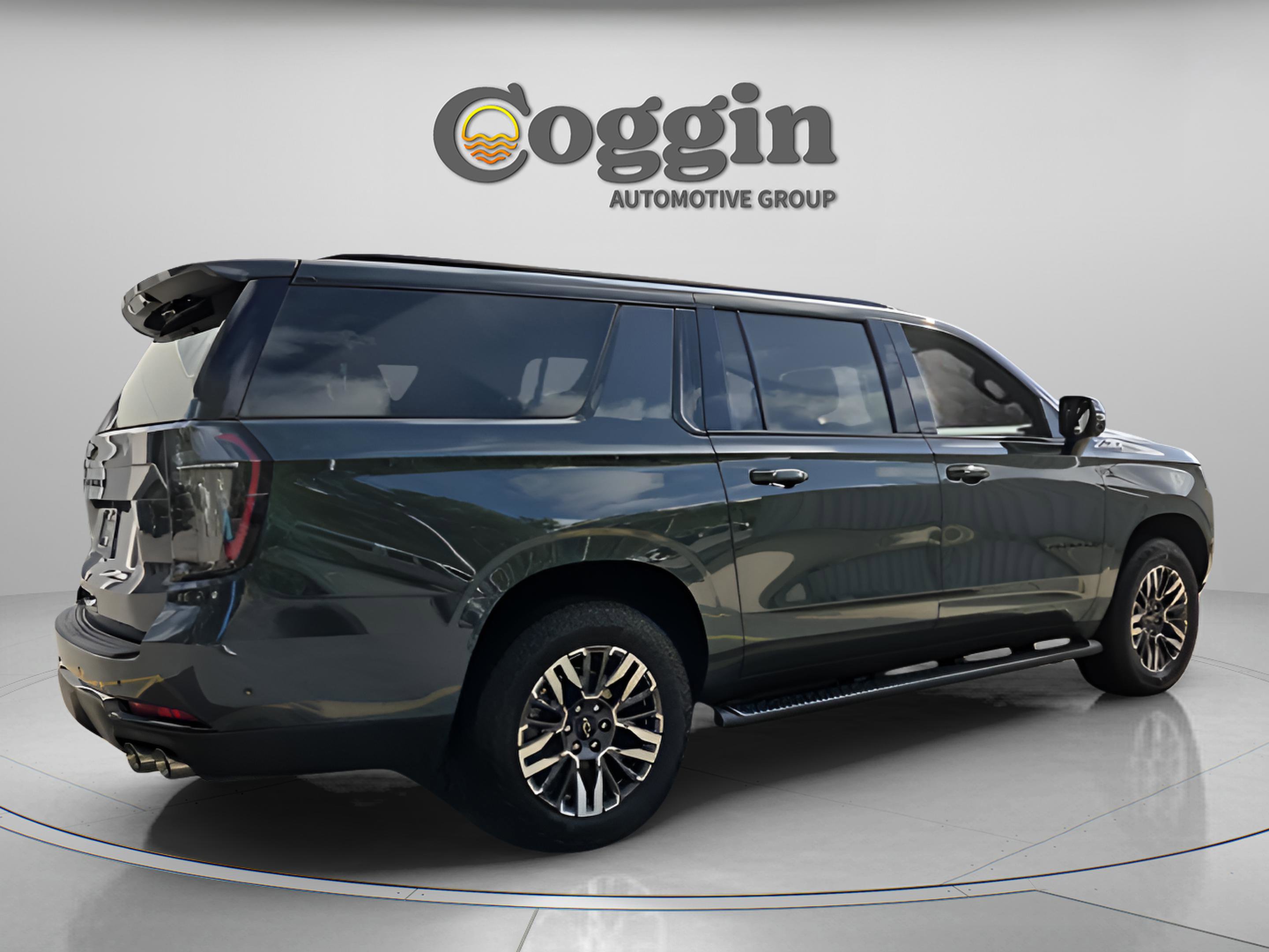Used 2026 Chevrolet Suburban Z71 AWD/4WD image 5