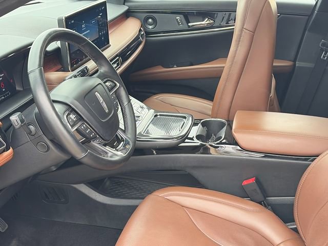 Used 2023 Lincoln Nautilus Reserve w/ Luxury Package image 16