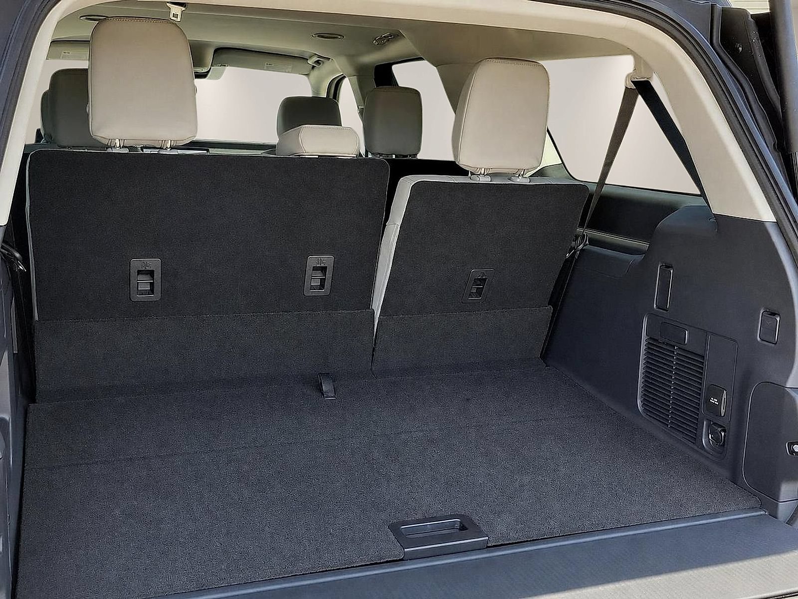 New 2027 Ford Expedition Max Active RWD image 8