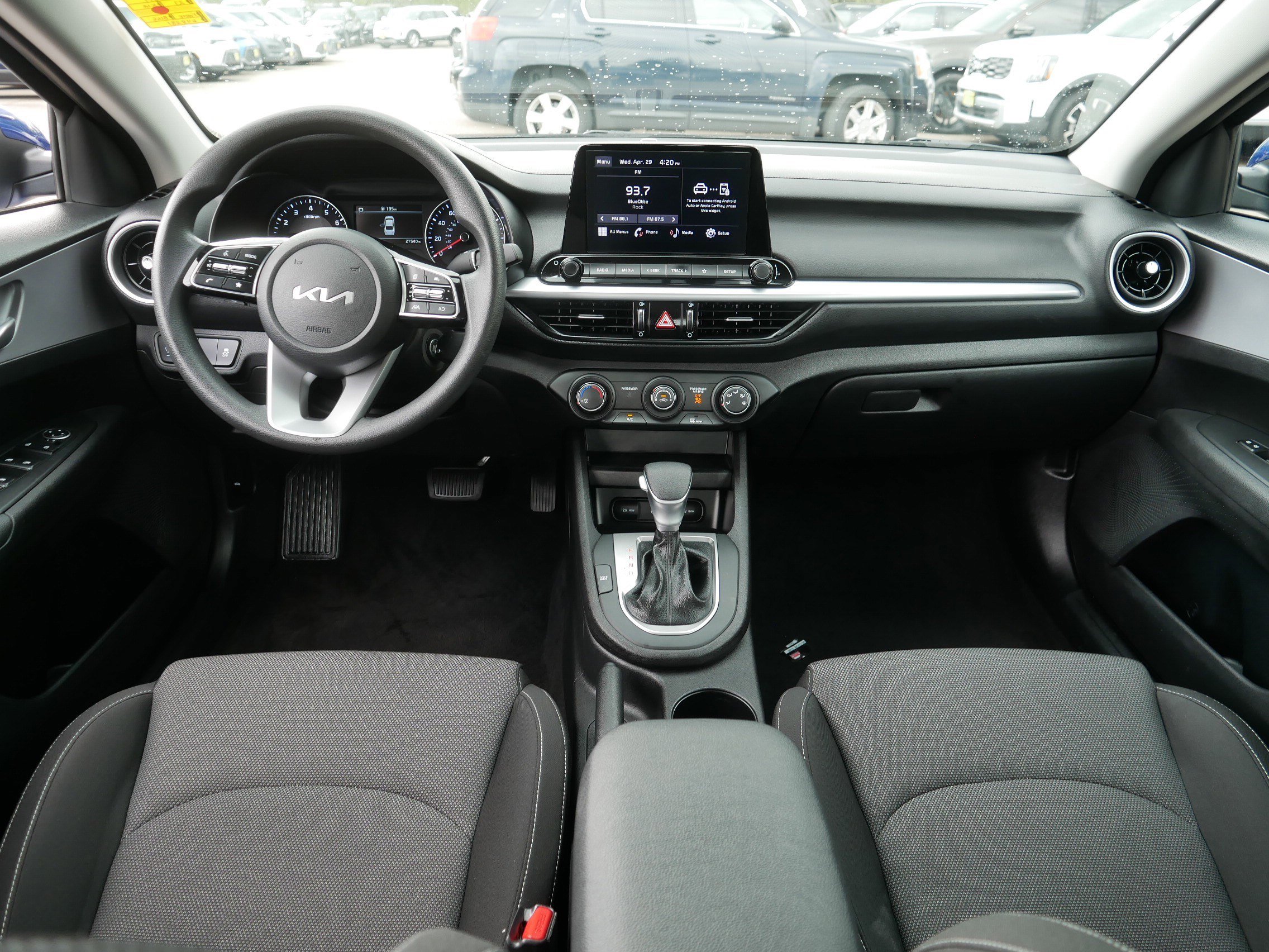 Certified 2023 Kia Forte LXS w/ LXS Technology Package FWD image 10
