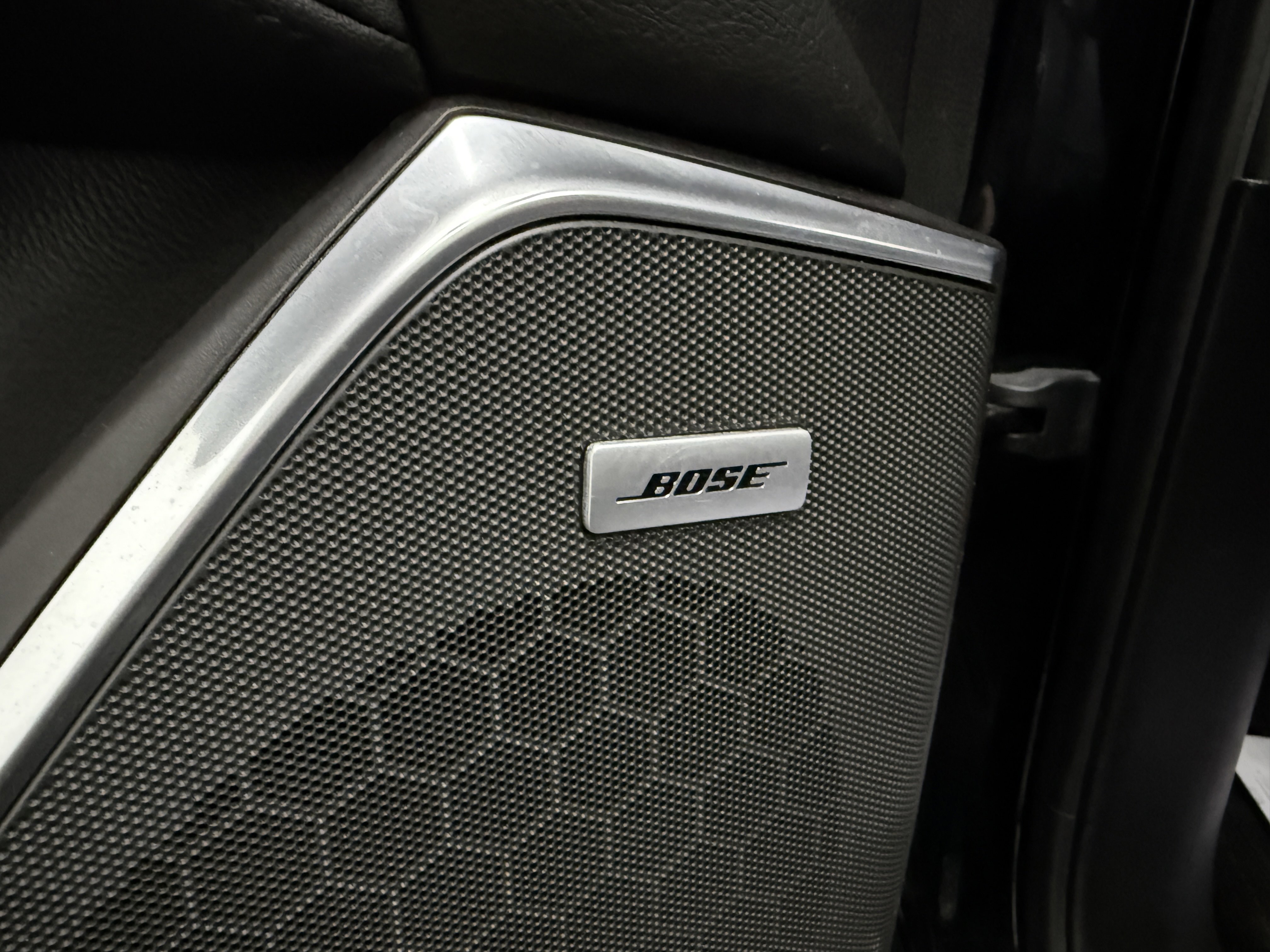 Used 2019 Cadillac Escalade Luxury image 12