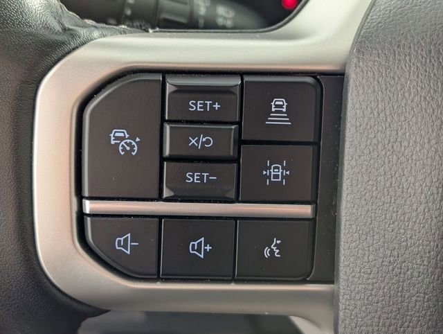 Used 2024 Ford Expedition Limited image 17