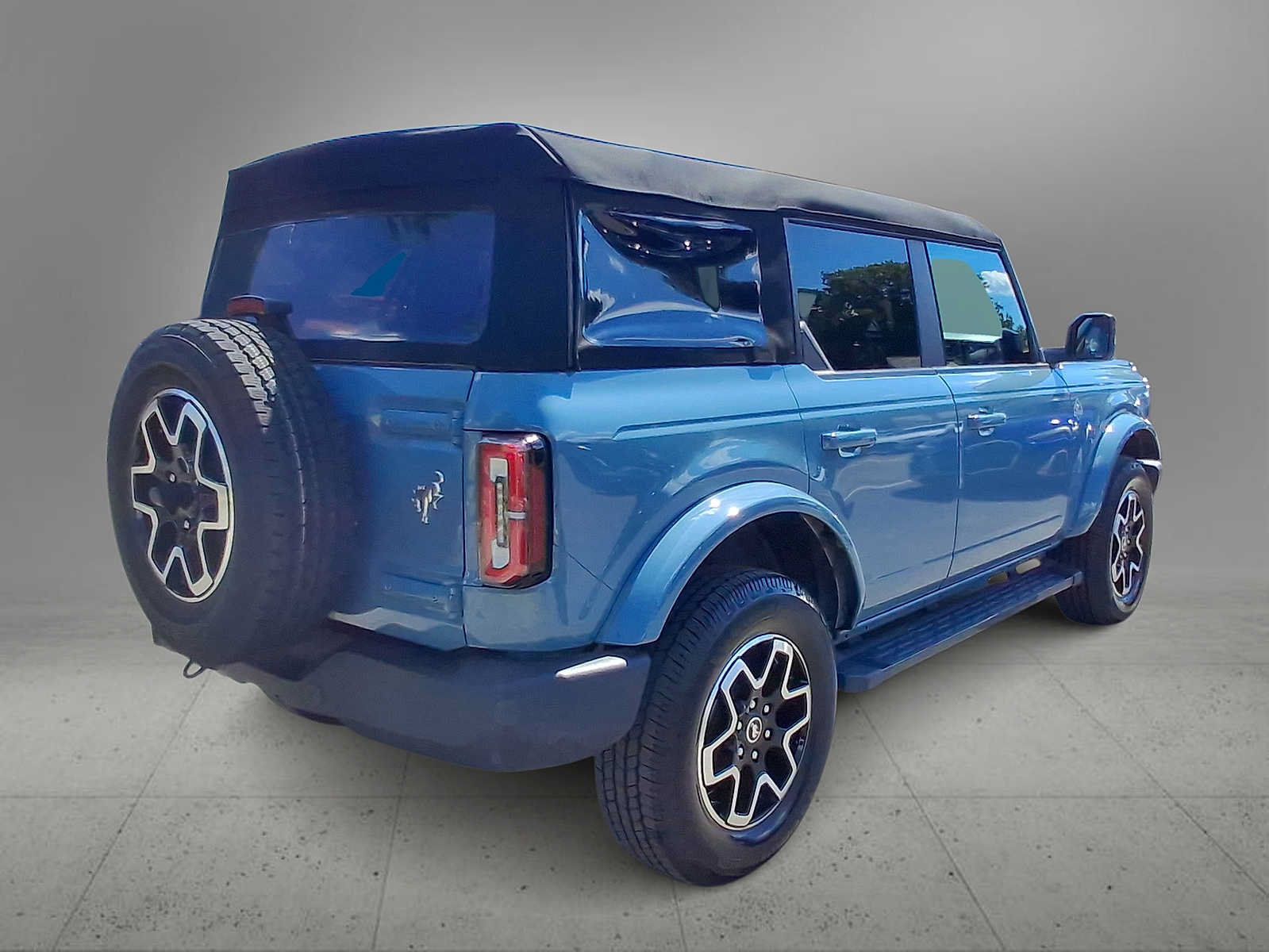 Used 2023 Ford Bronco Outer Banks AWD/4WD image 8