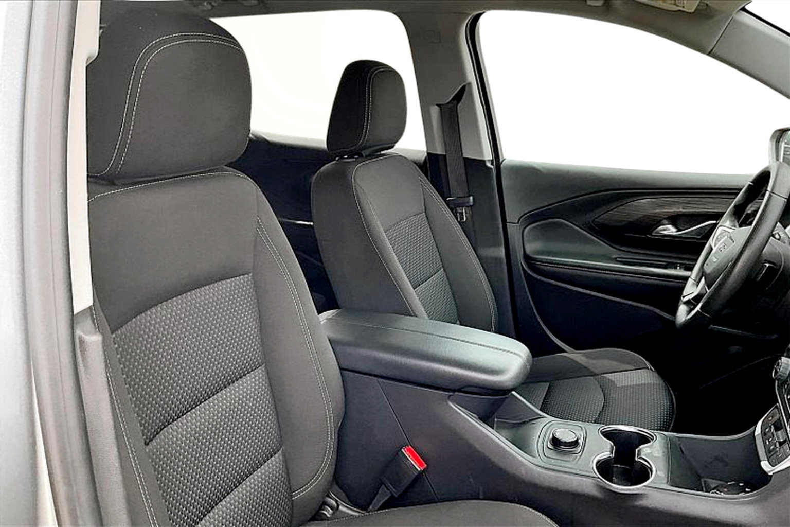 Used 2025 GMC Terrain Elevation image 7