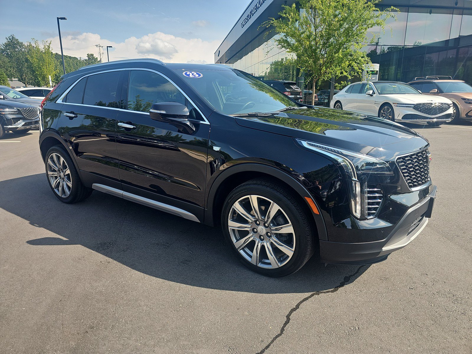 Used 2023 Cadillac XT4 Premium Luxury w/ Cold Weather Package AWD/4WD image 3