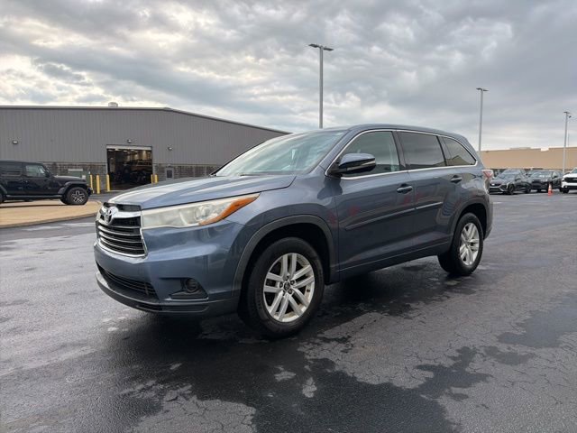Used 2016 Toyota Highlander LE image 3