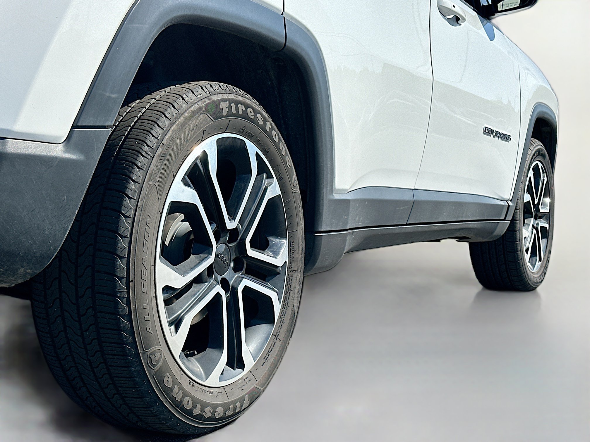 Used 2024 Jeep Compass Limited AWD/4WD image 15