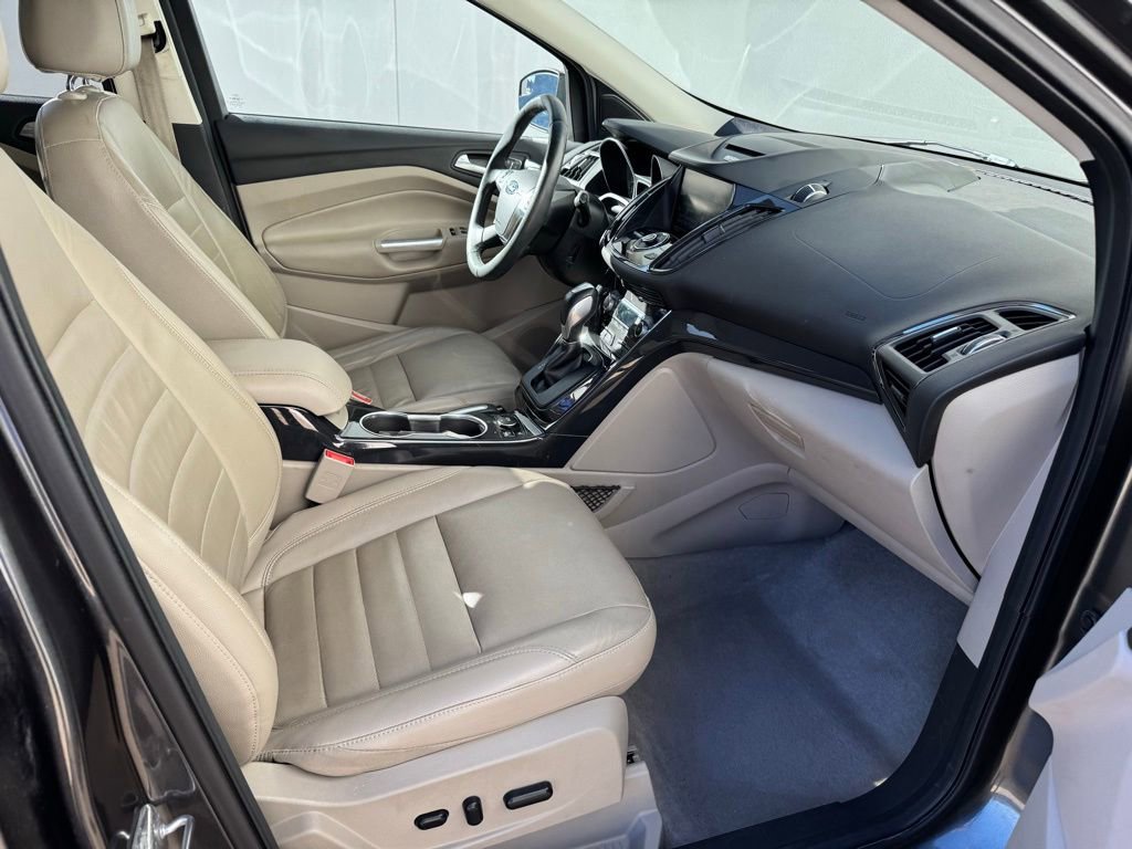 Used 2015 Ford Escape Titanium image 16