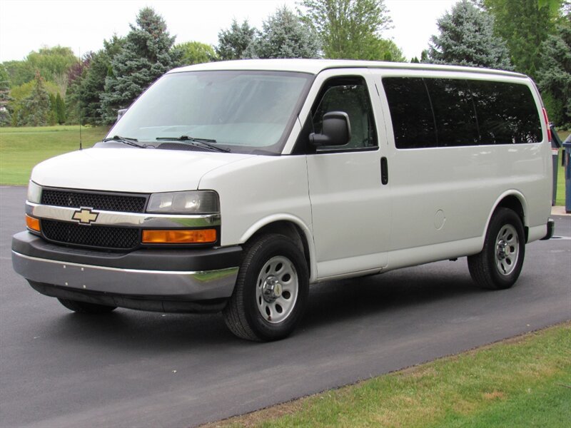 Used 2014 Chevrolet Express 1500 LT w/ LT Preferred Equipment Group RWD image 2