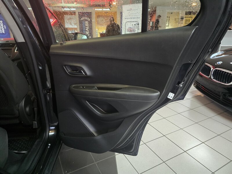 Used 2015 Chevrolet Trax LS FWD image 15