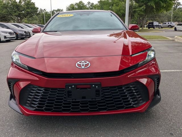 Used 2025 Toyota Camry SE FWD image 3