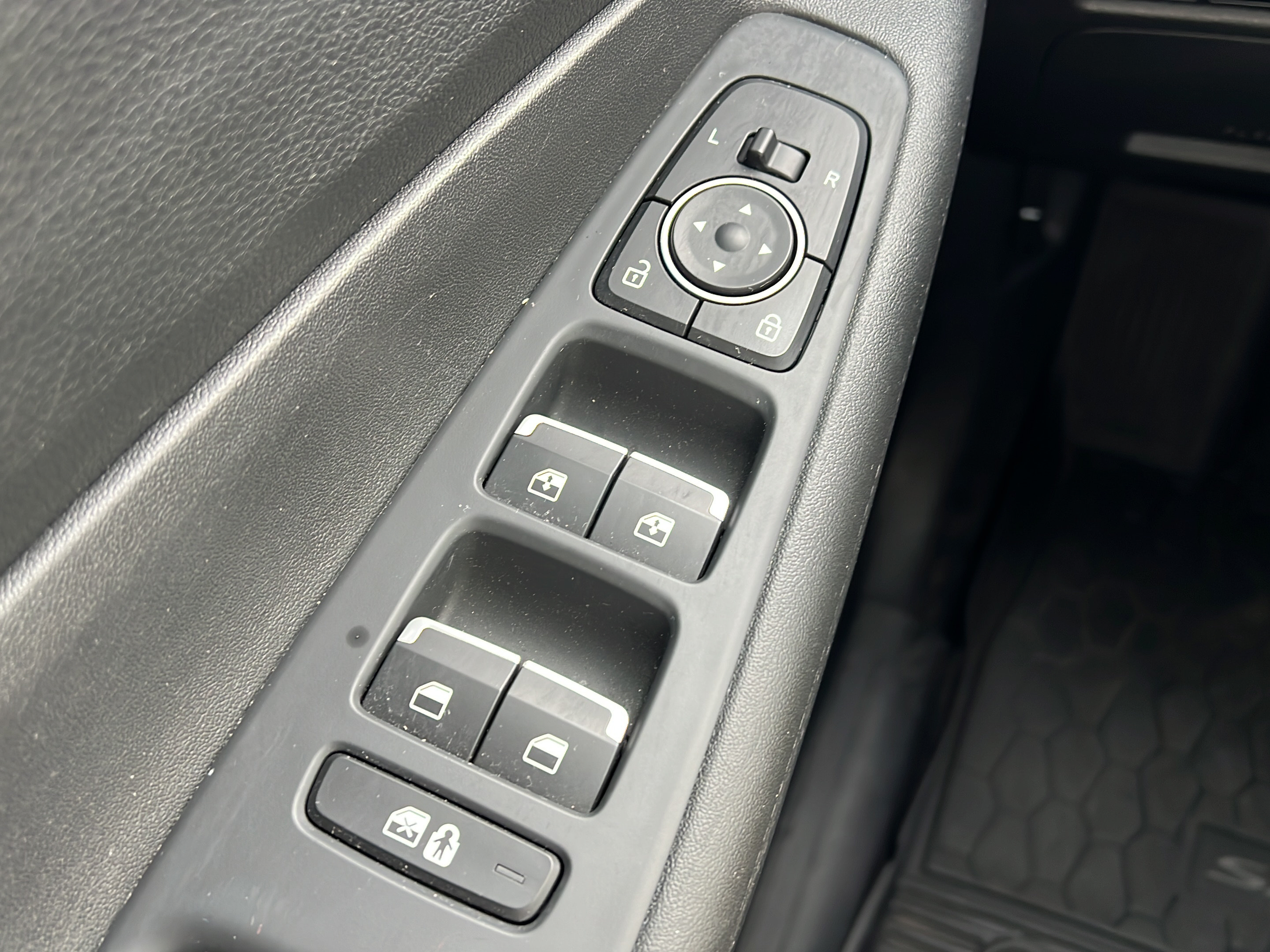 Certified 2022 Hyundai Santa Fe XRT AWD/4WD image 18