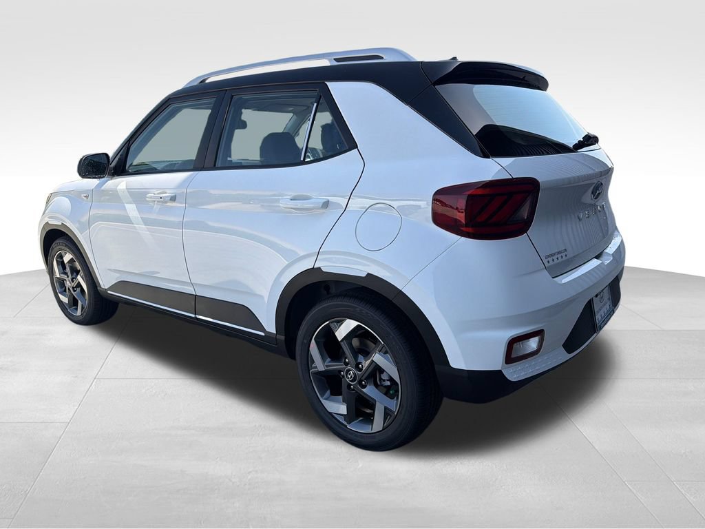 New 2026 Hyundai Venue SEL FWD image 4