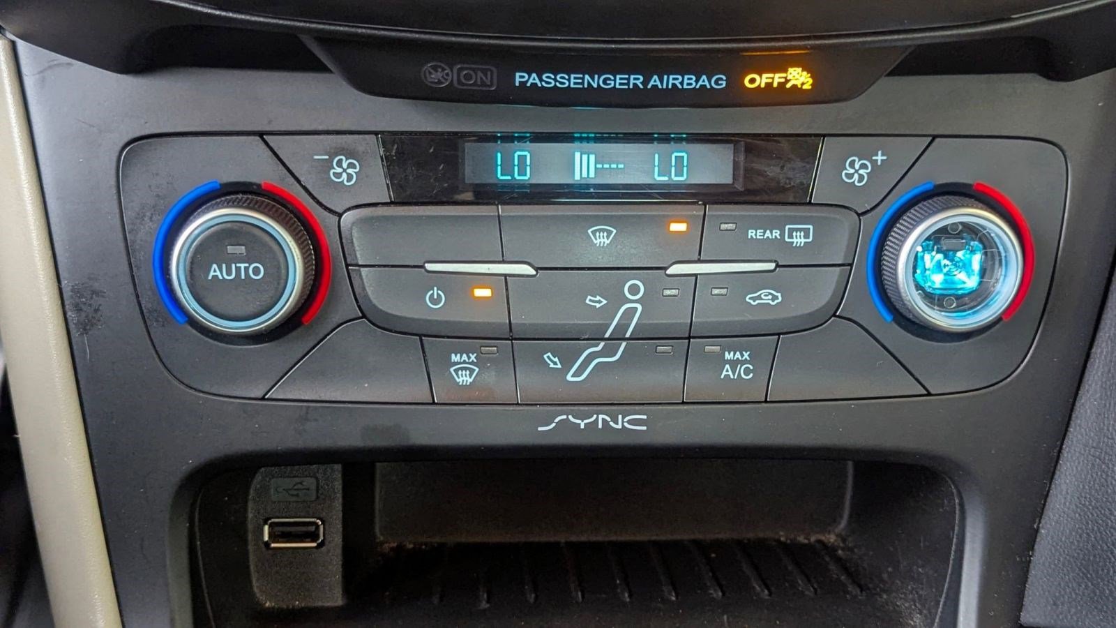 Certified 2018 Ford Focus SE image 26