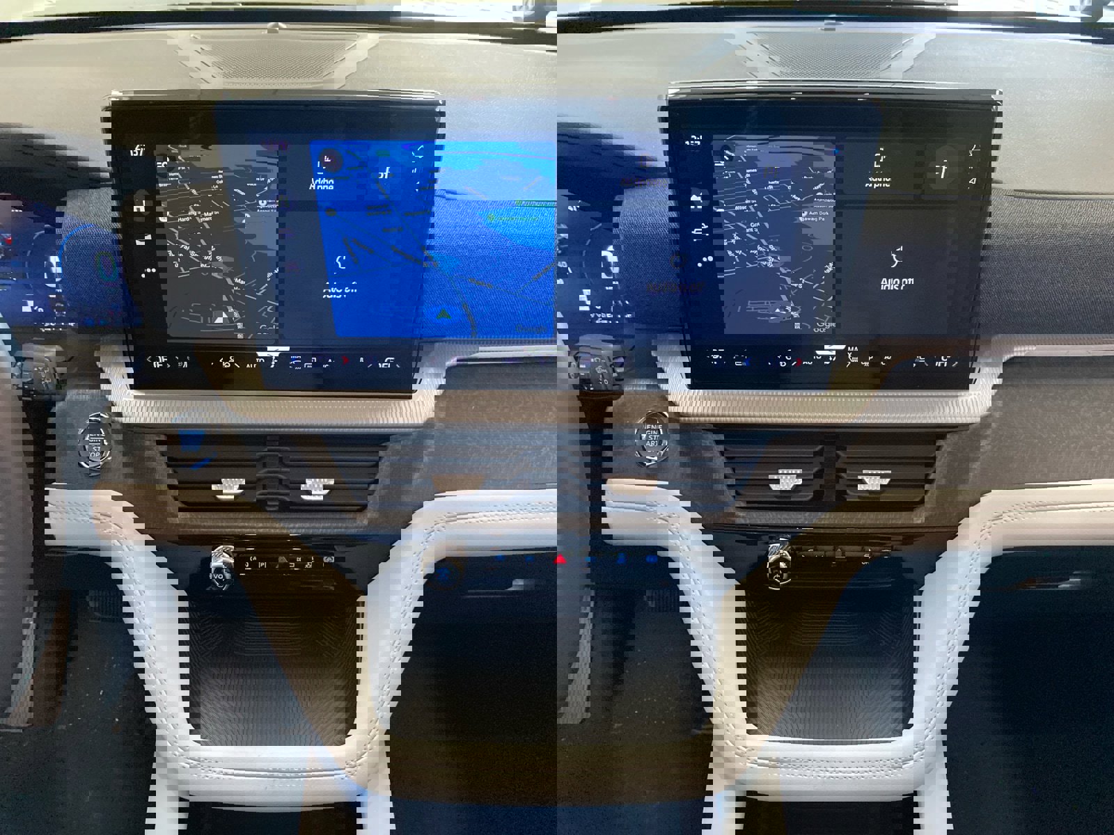 New 2026 Ford Explorer Platinum image 29