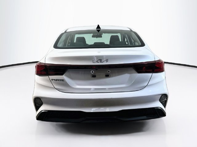 Used 2023 Kia Forte LXS FWD image 7