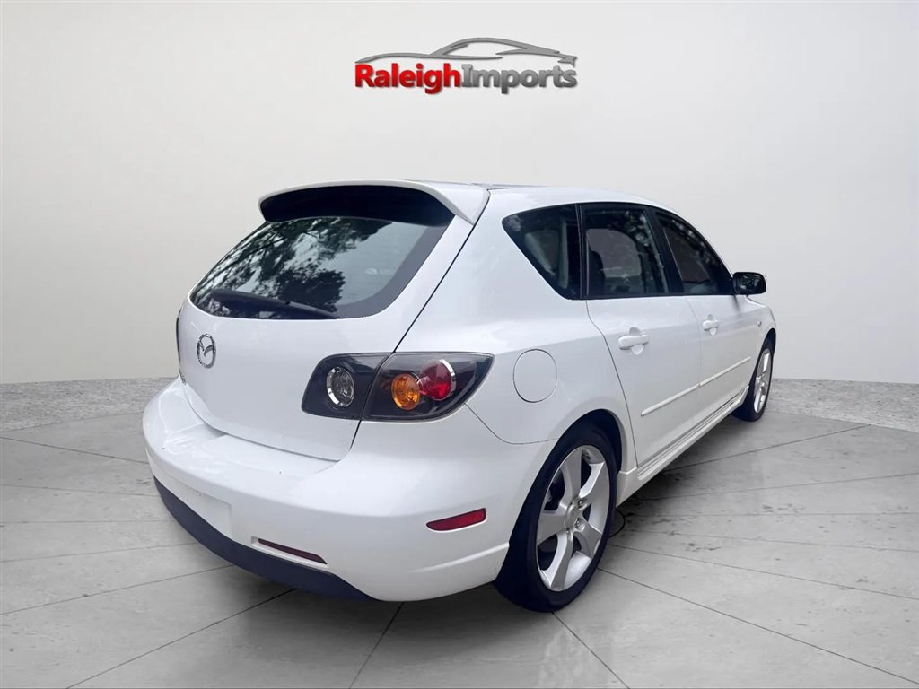 Used 2004 MAZDA MAZDA3 s w/ Moonroof & 6-CD Pkg FWD image 6