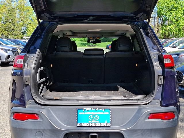 Used 2016 Jeep Cherokee Limited AWD/4WD image 29