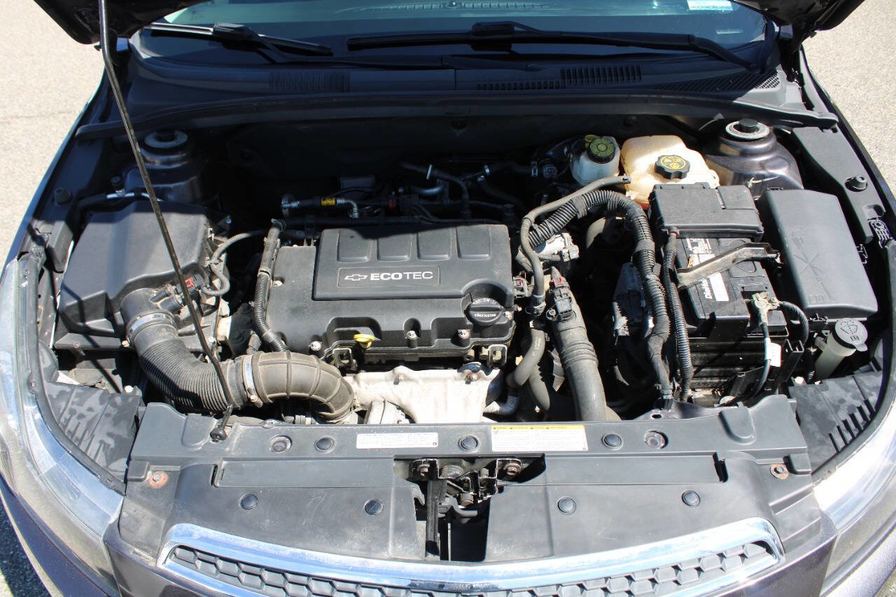 Used 2014 Chevrolet Cruze LT image 15