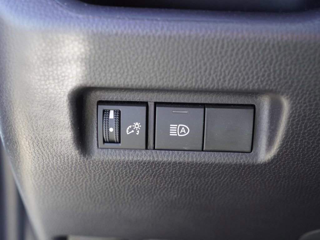 Used 2025 Toyota RAV4 XLE image 10