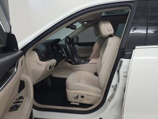 Used 2023 Maserati Levante Modena image 3