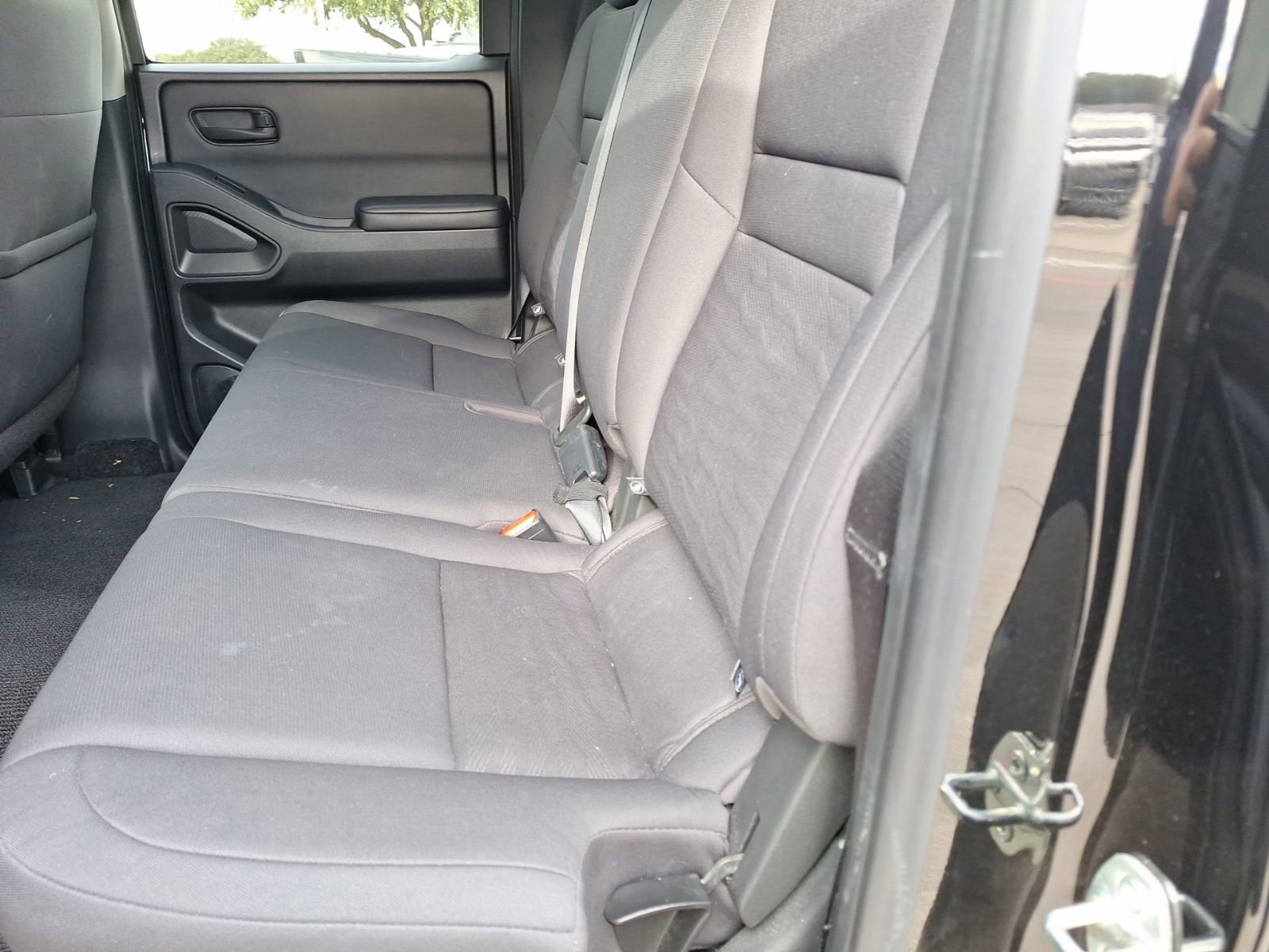 Used 2025 Nissan Frontier S image 29