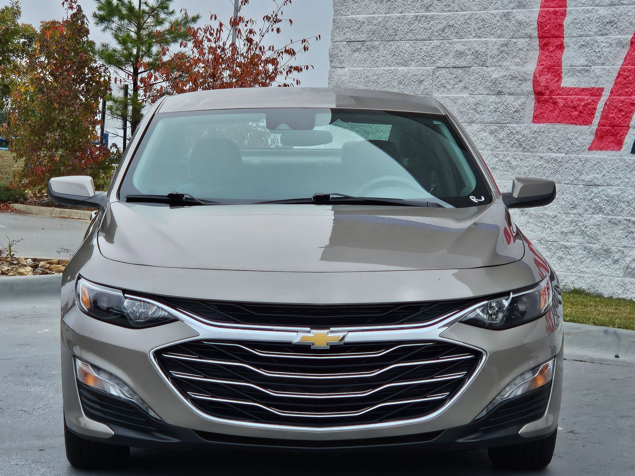 Used 2024 Chevrolet Malibu LT image 2