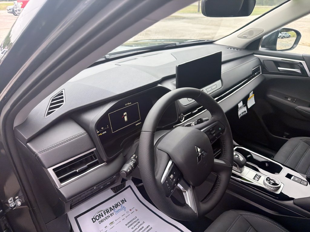 New 2026 Mitsubishi Outlander SE AWD/4WD image 16