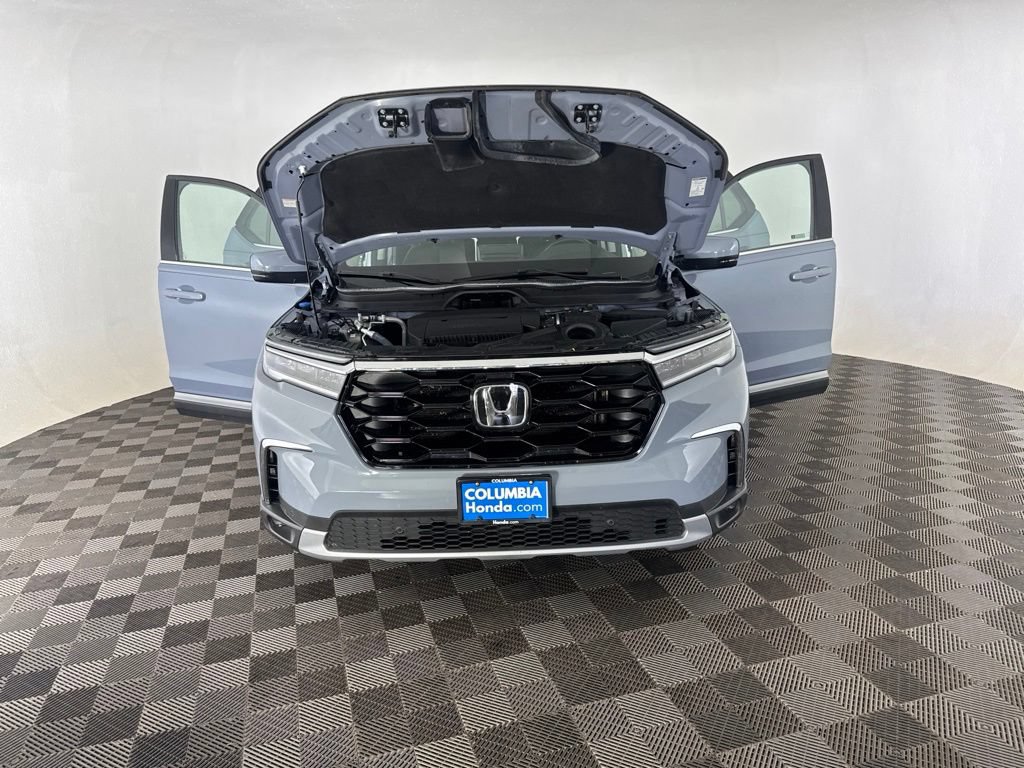 Certified 2023 Honda Pilot Touring image 12