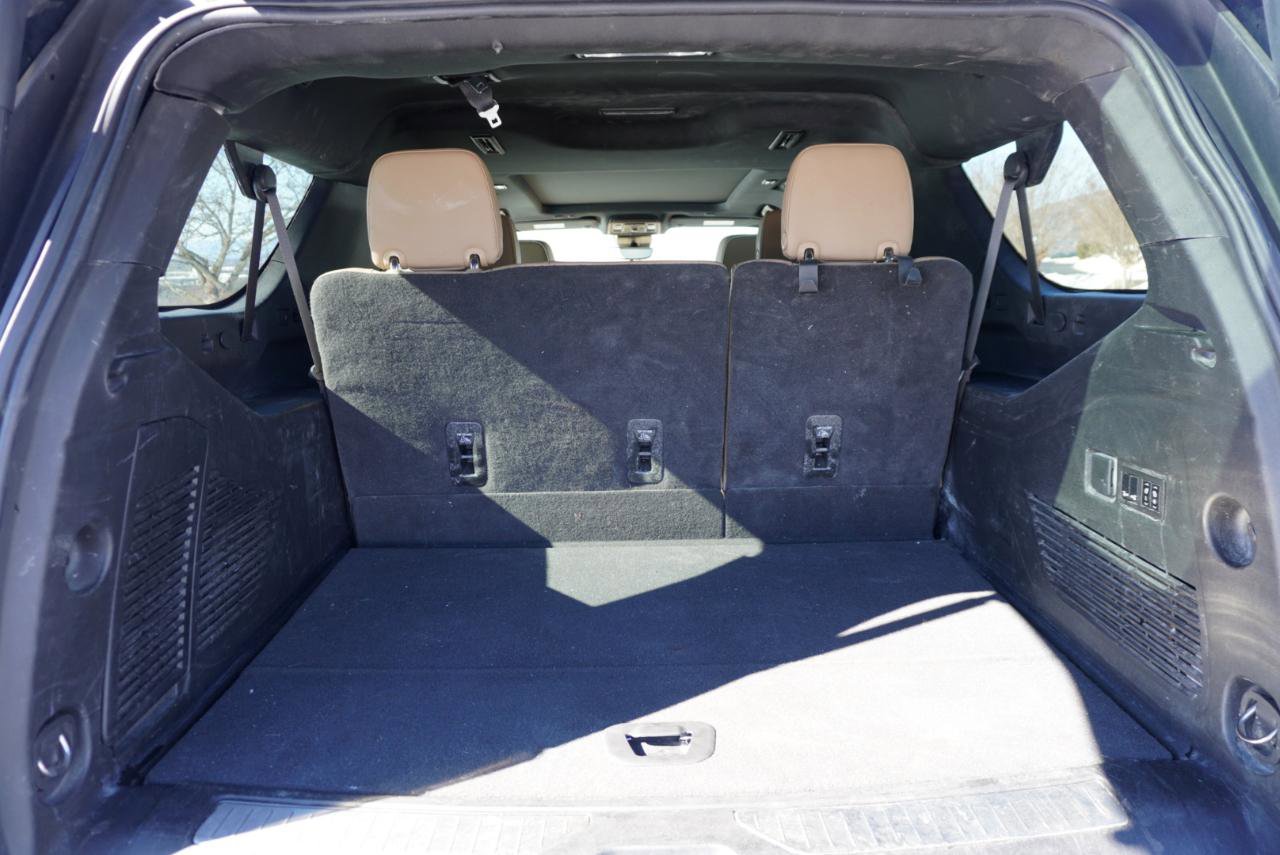 Used 2023 Chevrolet Suburban Premier image 23