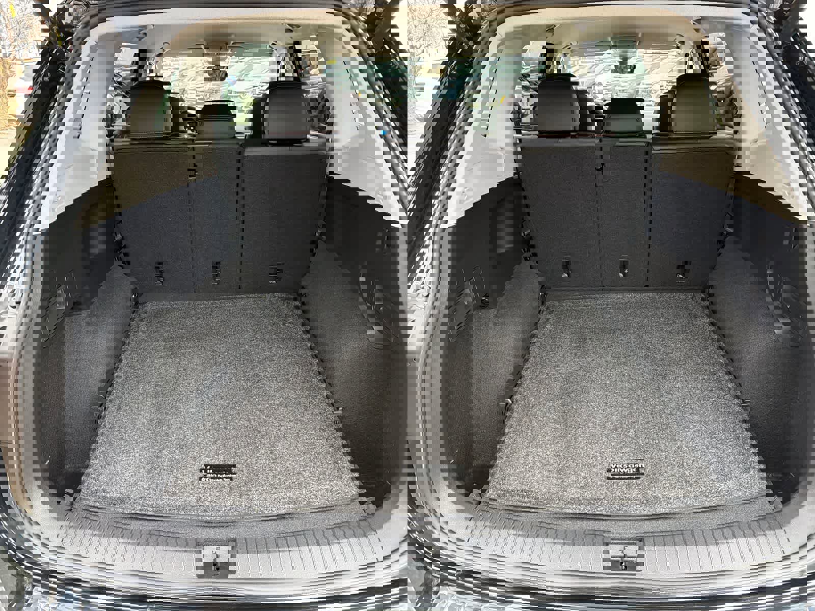 Used 2024 Volkswagen Tiguan Wolfsburg Edition image 19