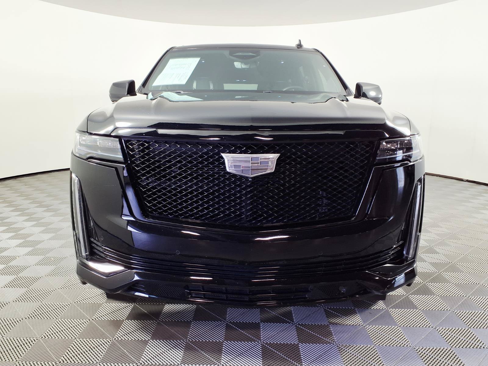 Certified 2023 Cadillac Escalade ESV Sport Platinum w/ LPO, ONYX Package AWD/4WD image 2