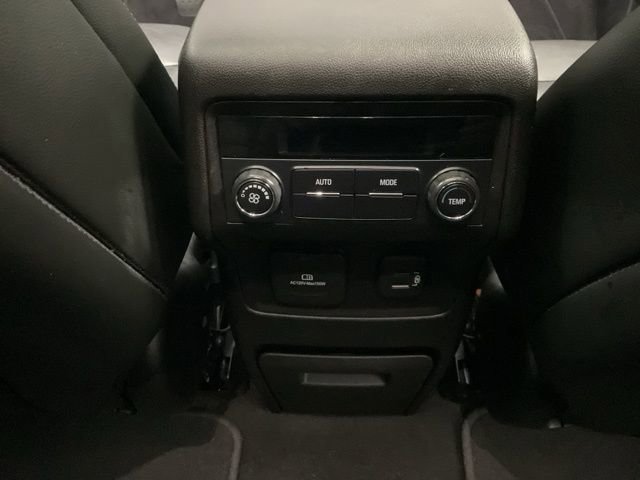 Certified 2019 GMC Acadia SLT w/ Black Edition image 30