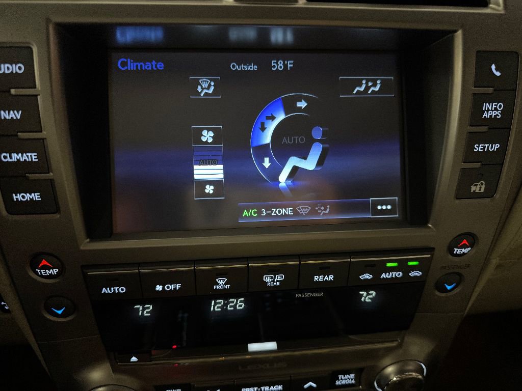 Used 2017 Lexus GX 460 Premium w/ Premium Package image 30