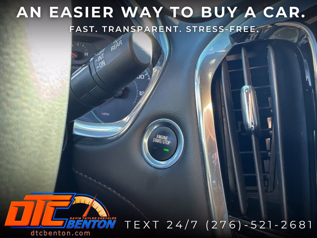 Used 2023 Chevrolet Traverse LT FWD image 19