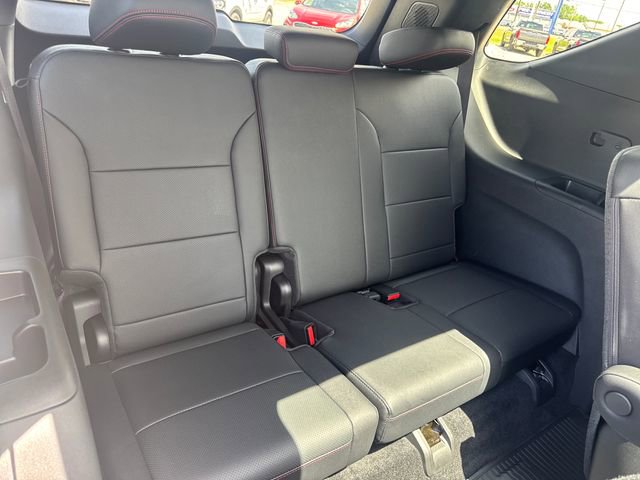Used 2025 Chevrolet Traverse Z71 w/ Enhanced Driving Package AWD/4WD image 15