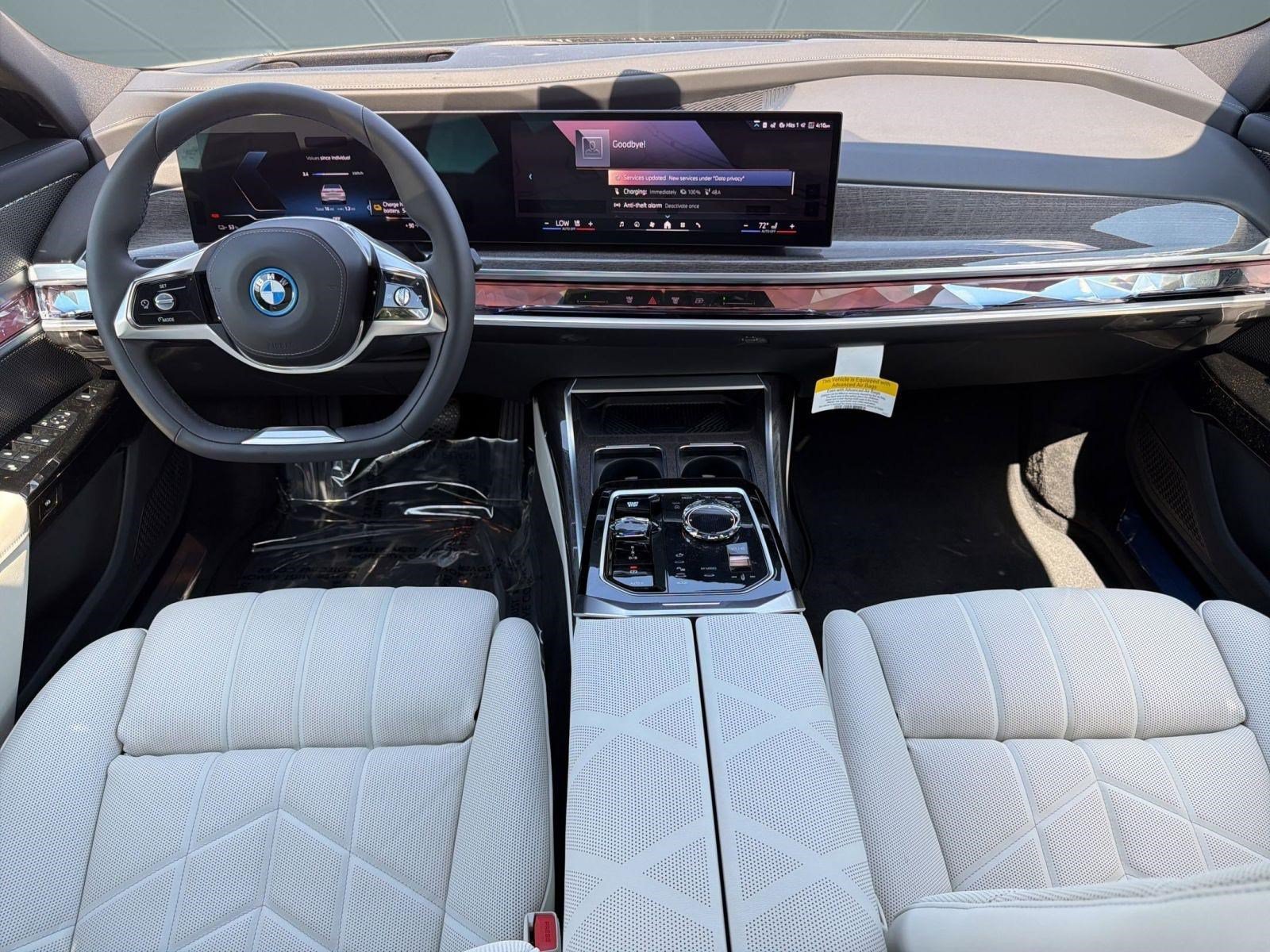 New 2026 BMW i7 xDrive60 AWD/4WD image 14